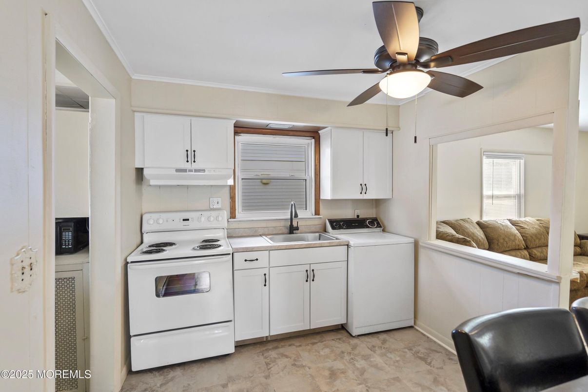 Interior, Kitchen, Washer