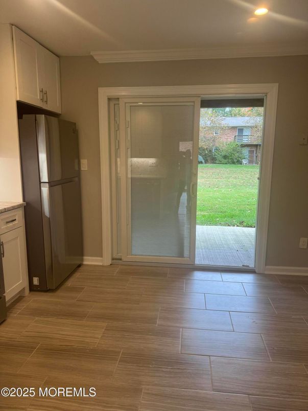 Empty room, Interior, Kitchen, Recessed Lighting