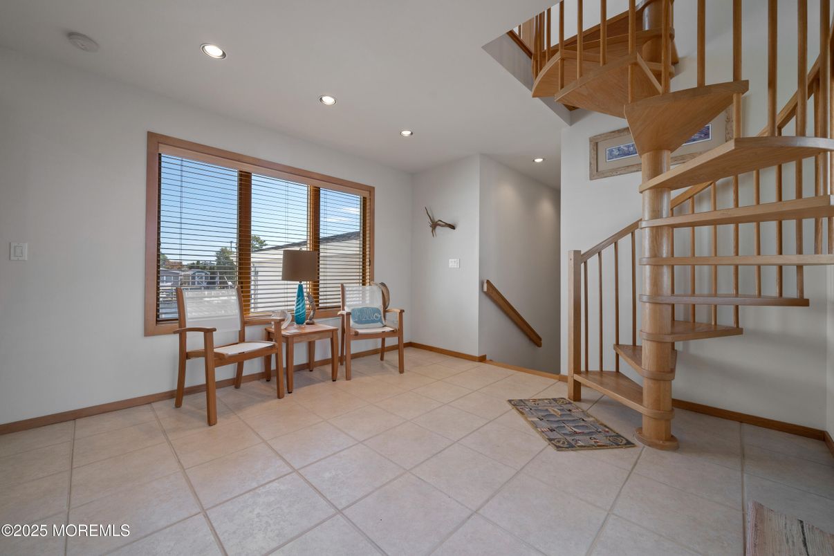 Dining room, Interior, Recessed Lighting