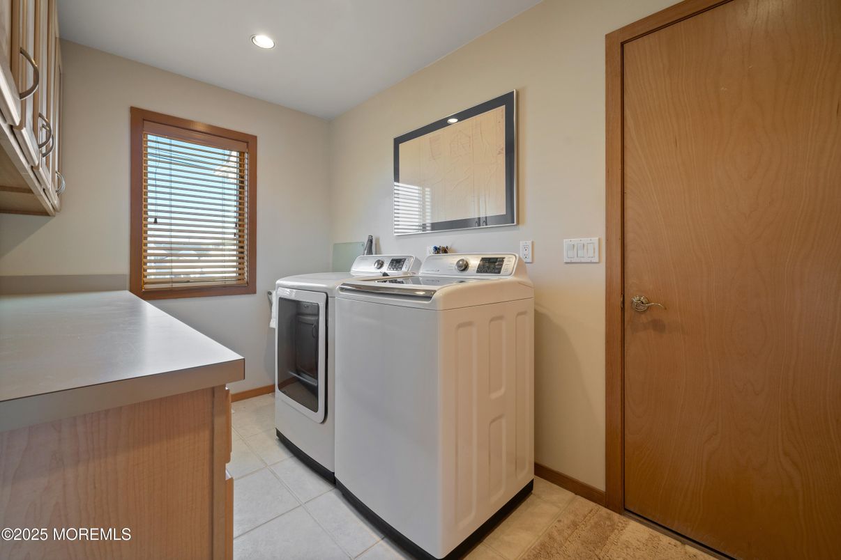 Interior, Recessed Lighting, Washer