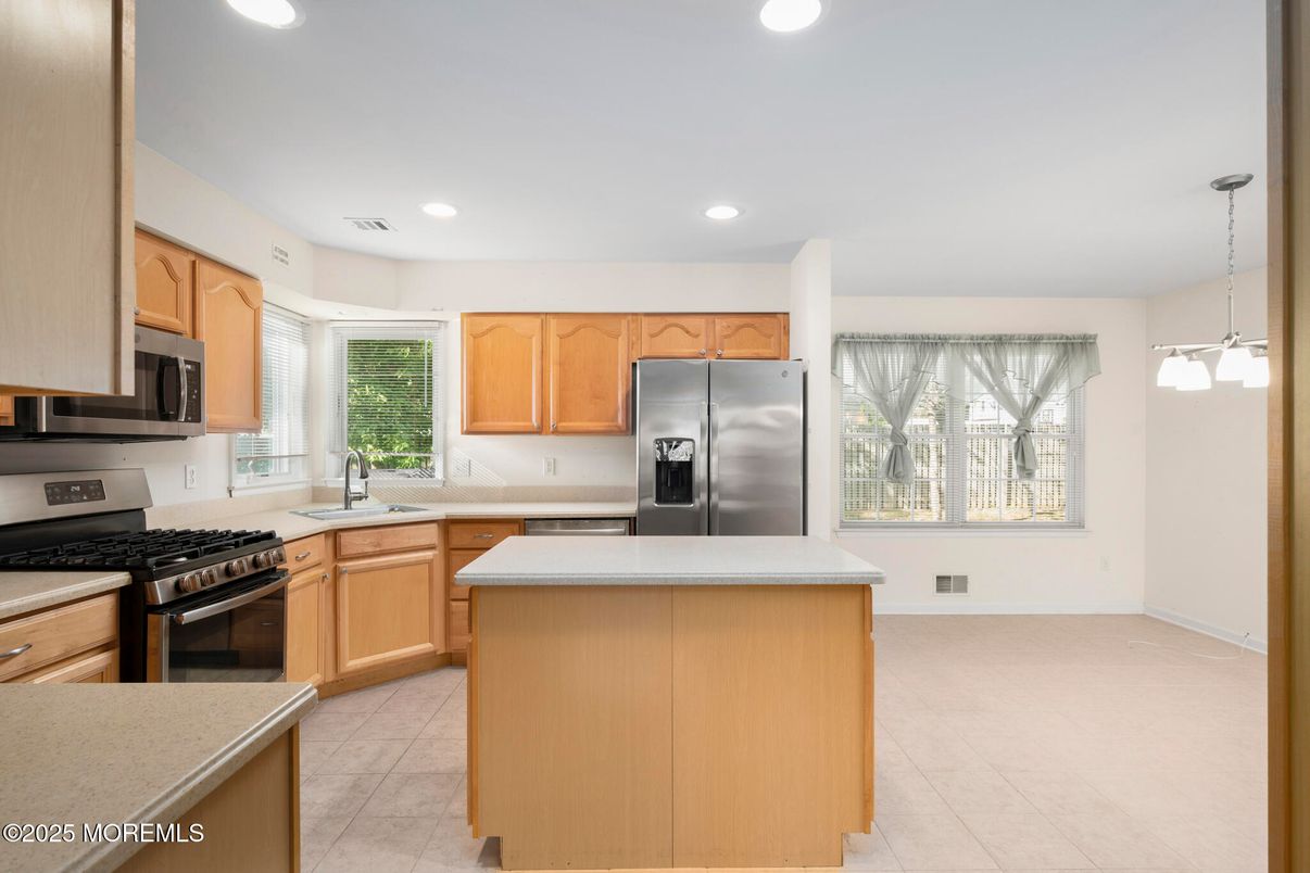 Interior, Kitchen, Pendant Lights, Recessed Lighting, Stainless Steel Appliances