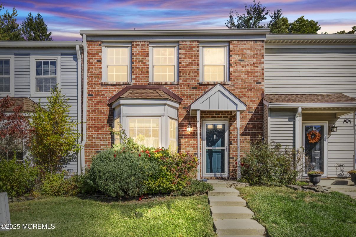 Exterior, Facade, Brick Facade, Rowhouse