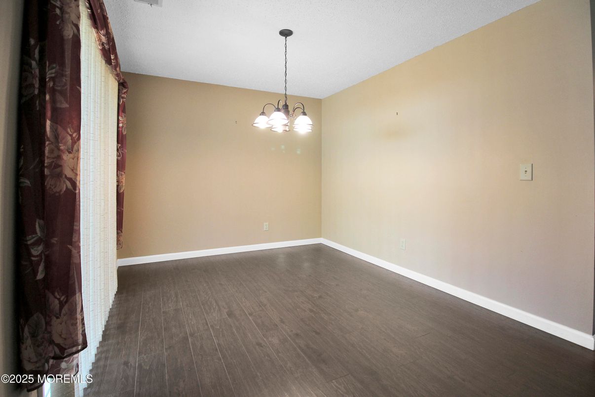 Chandelier, Empty room, Interior, Pendant Lights, Wood Texture Flooring