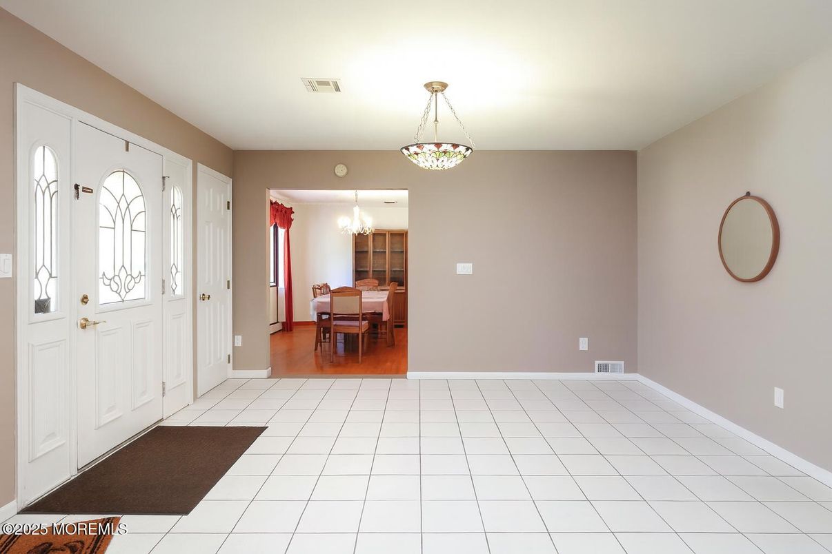 Chandelier, Dining room, Interior