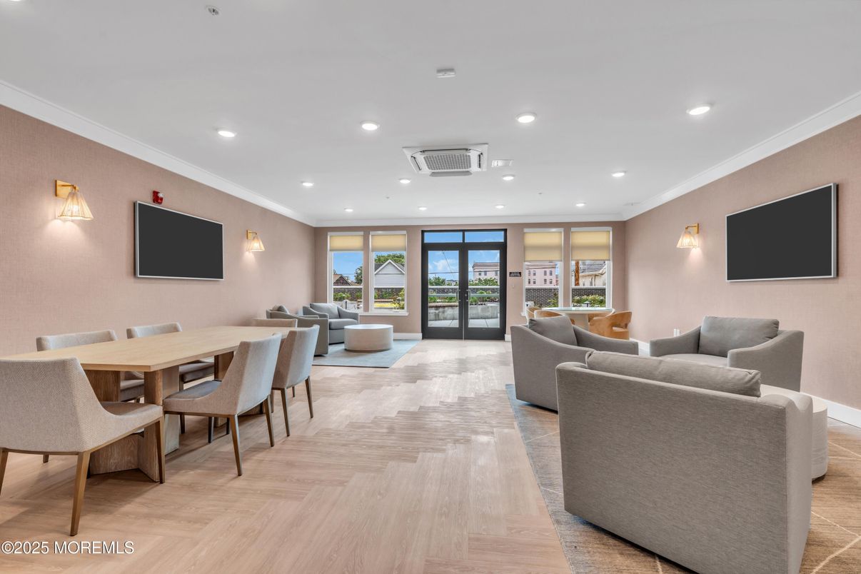 Dining room, Interior, Living room, Recessed Lighting, Wood Texture Flooring