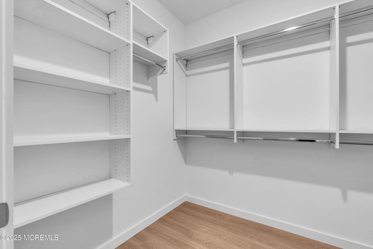 Interior, Walk-in Closets, Wood Texture Flooring