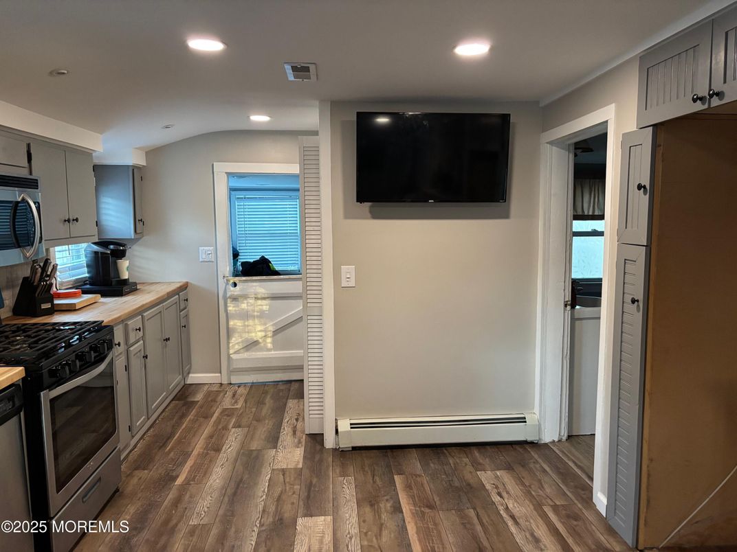 Interior, Kitchen, Recessed Lighting, Wood Texture Flooring