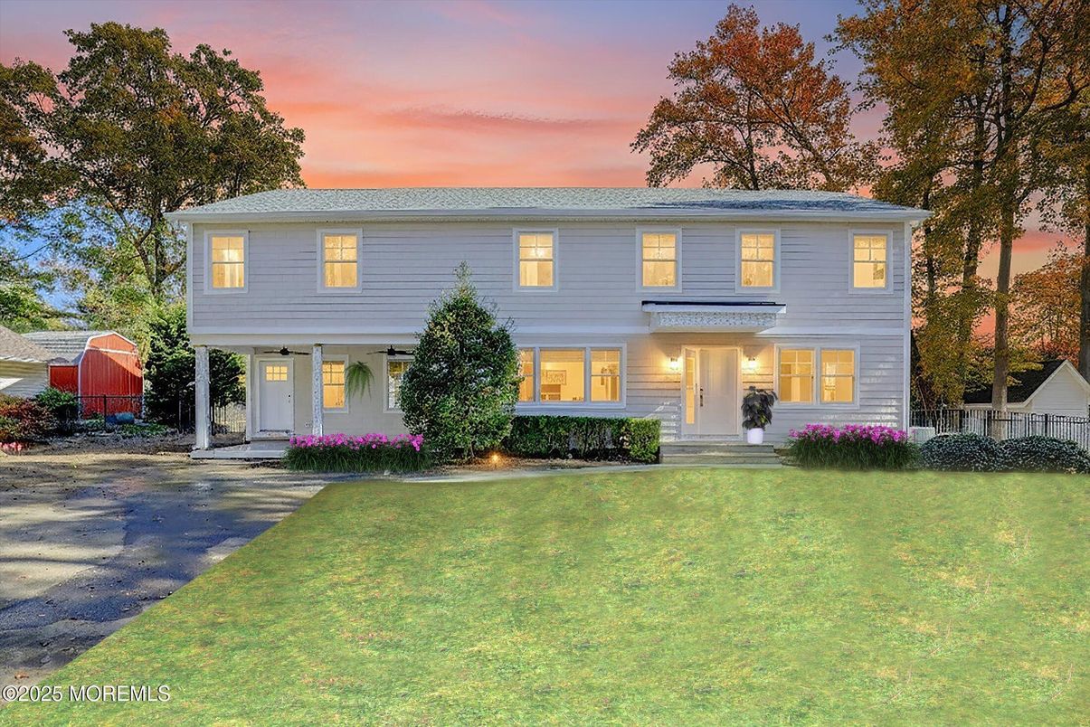 Exterior, Facade, Georgian