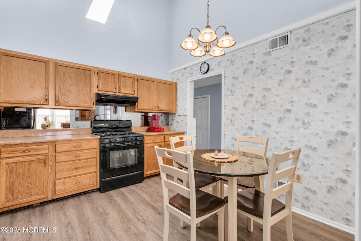 Chandelier, Dining room, Interior, Kitchen, Pendant Lights, Wood Texture Flooring