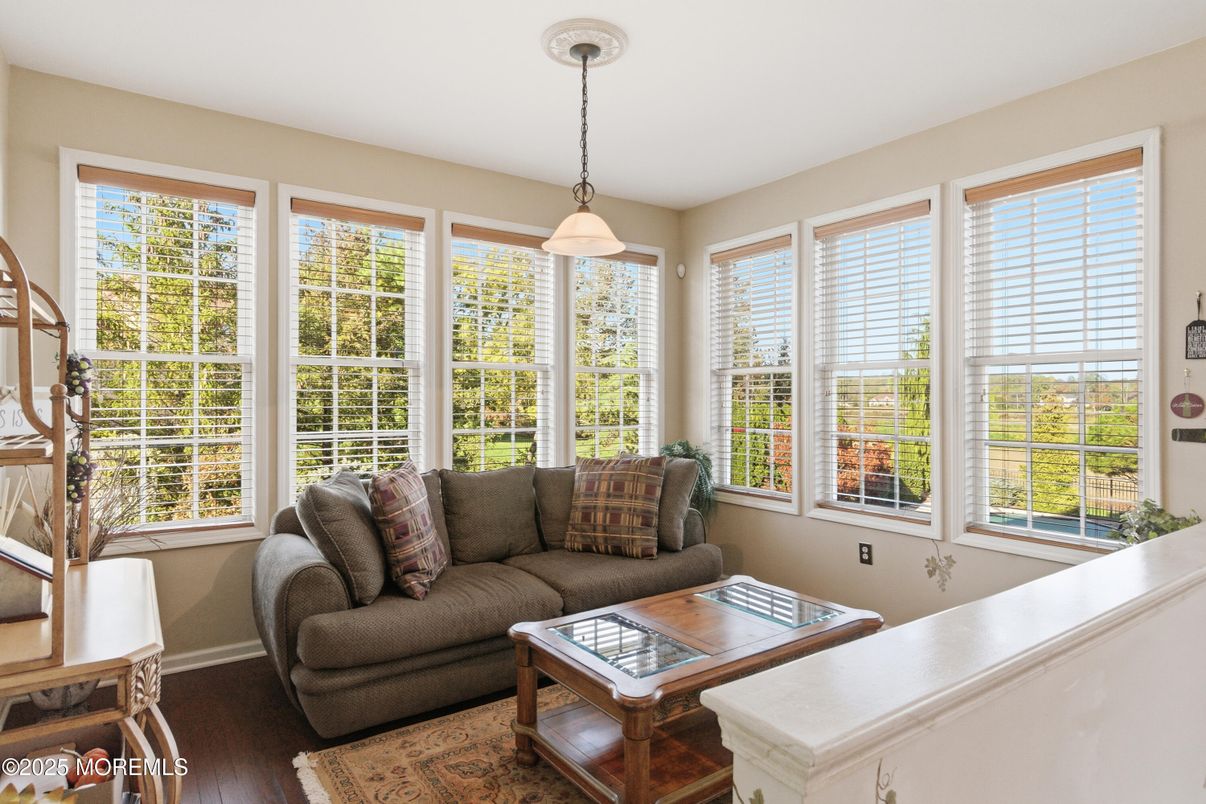 Interior, Living room, Pendant Lights, Wood Texture Flooring