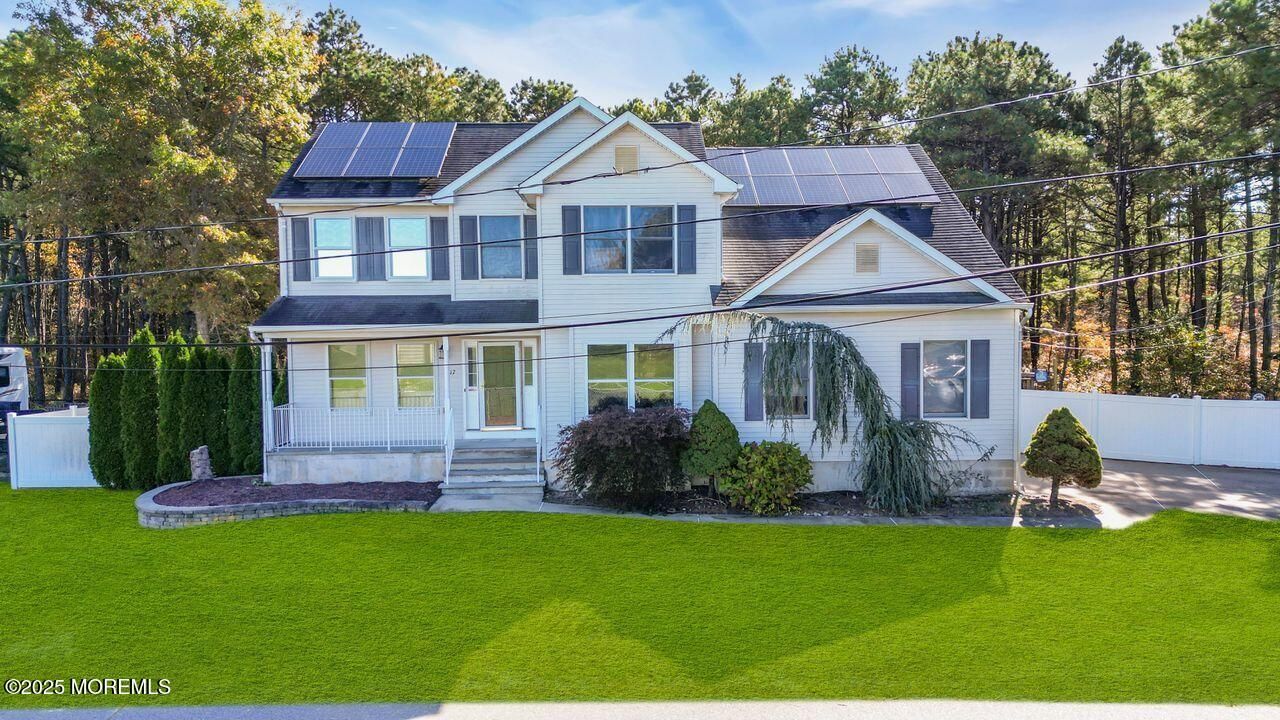 Exterior, Facade, Solar Panels, Farmhouse