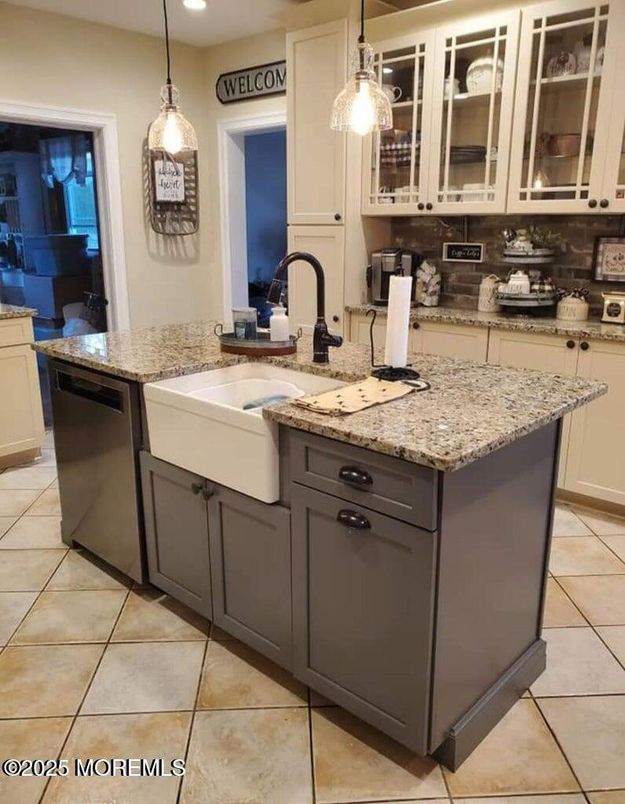 Interior, Kitchen, Pendant Lights, Recessed Lighting