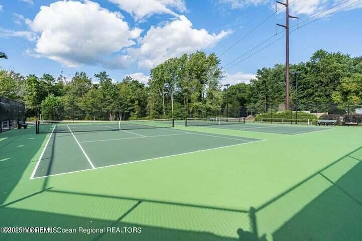 Exterior, Tennis Courts