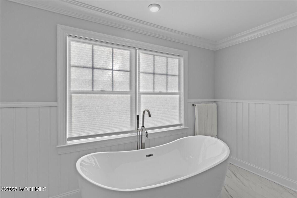 Bathroom, Free Standing Baths, Interior, Marble, Recessed Lighting