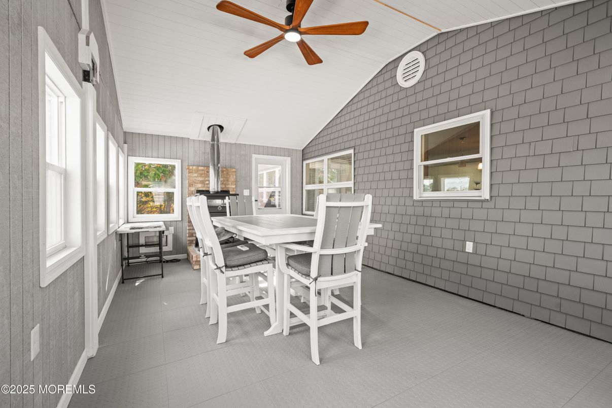 Dining room, Interior