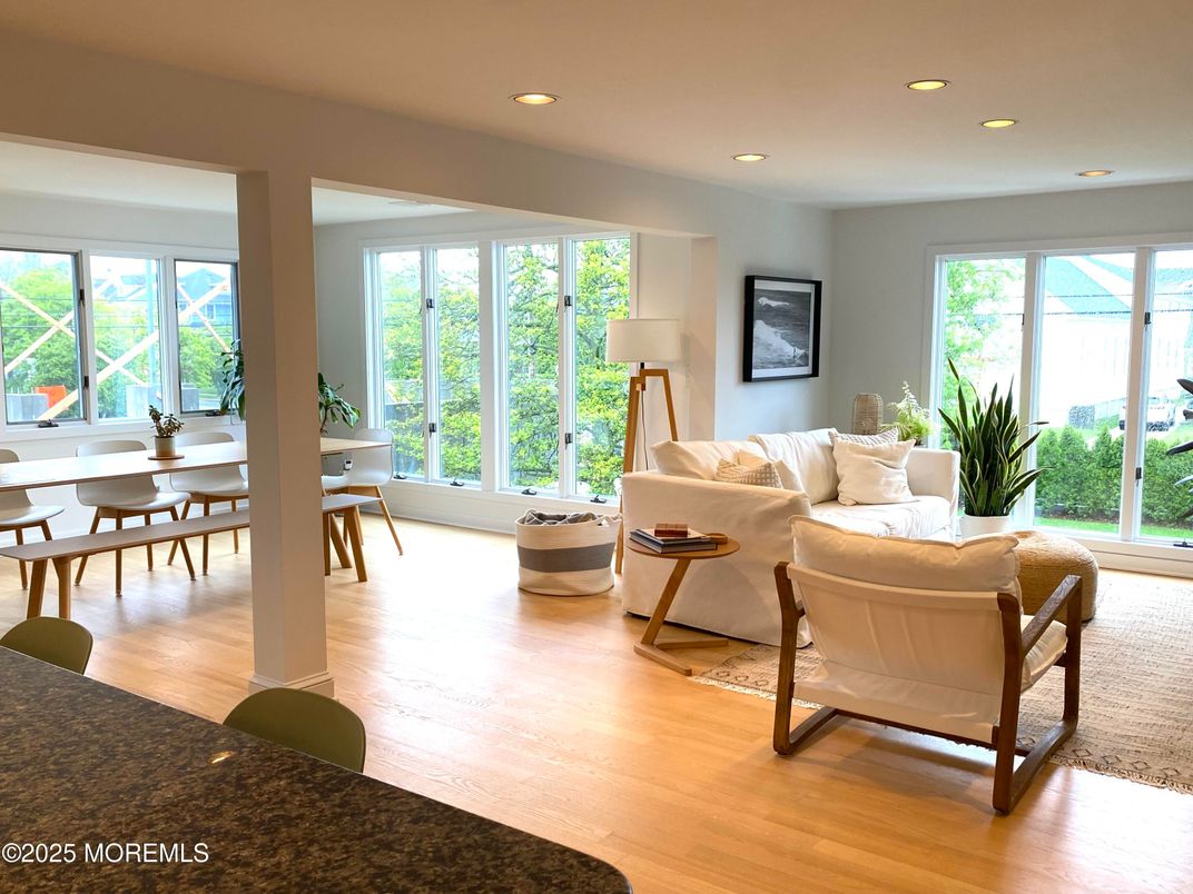 Dining room, Interior, Living room, Recessed Lighting, Wood Texture Flooring
