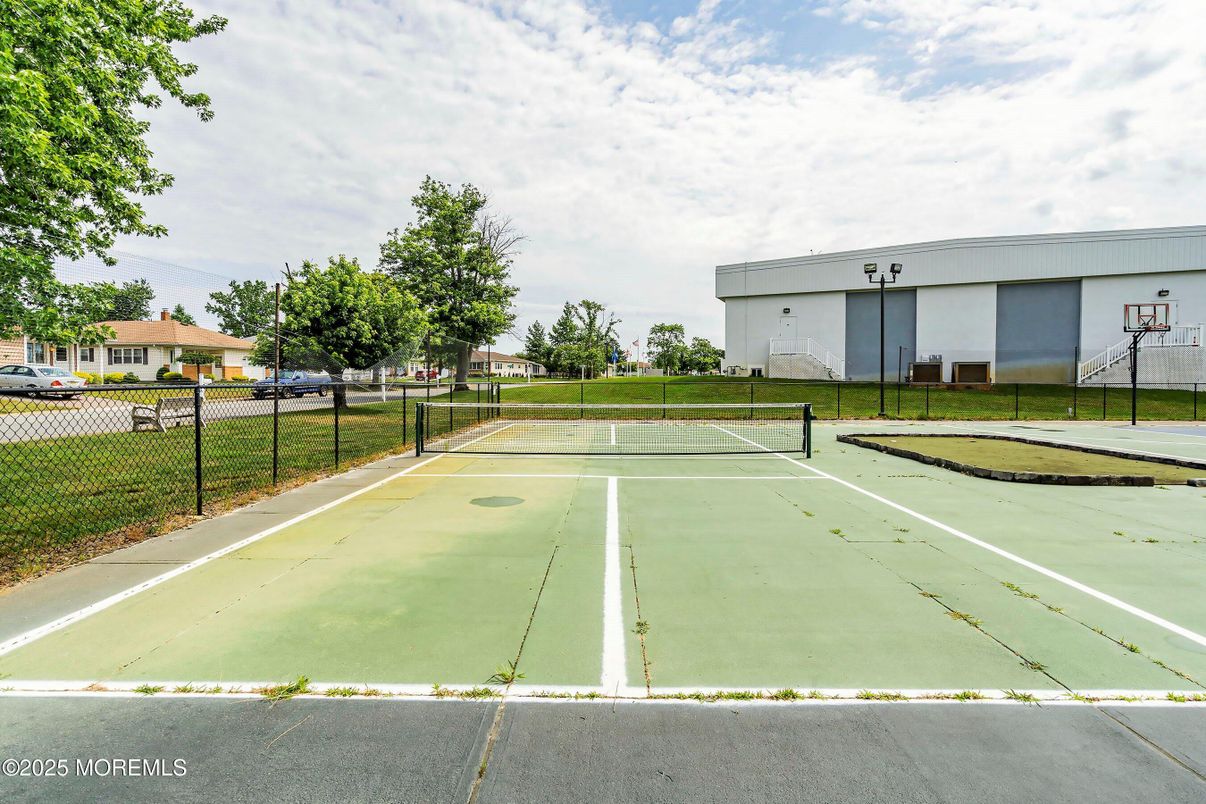 Exterior, Tennis Courts