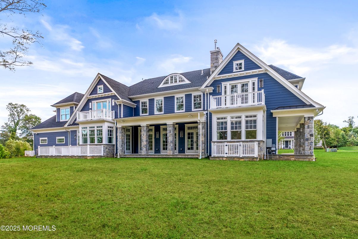 Exterior, Facade, Queen Anne Victorian