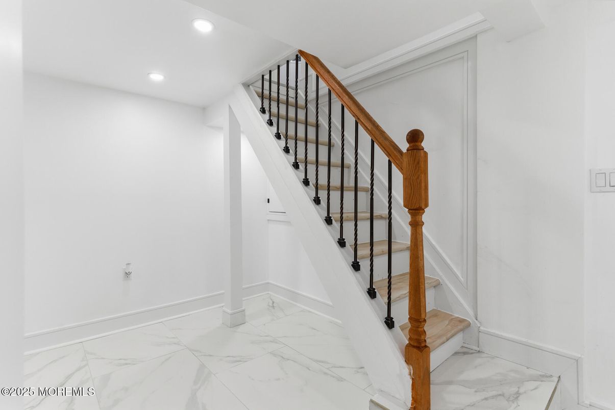 Interior, Marble, Recessed Lighting