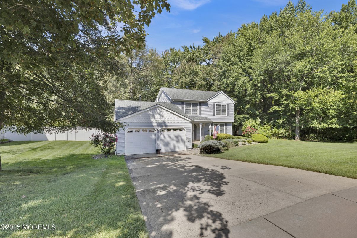 Attached, Backyard, Exterior, Facade, Split Level