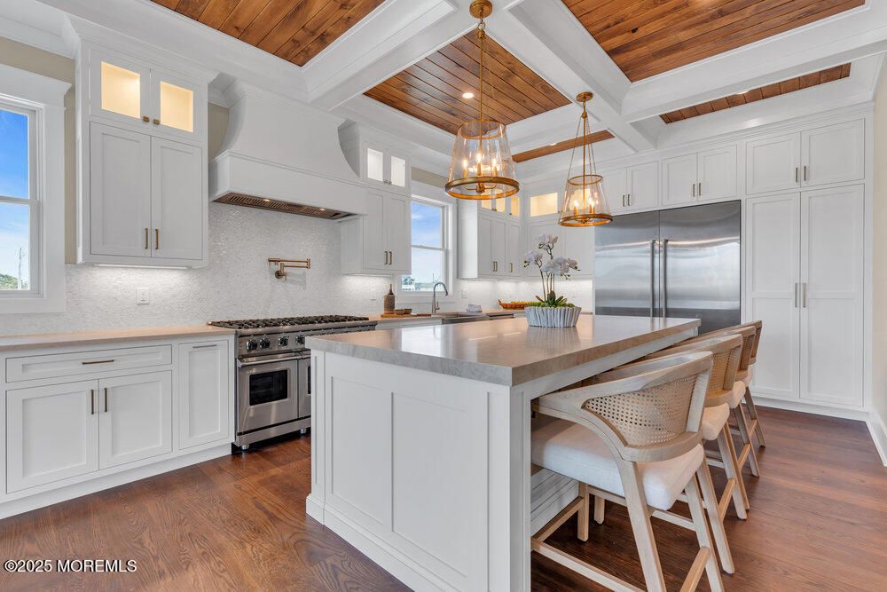 Interior, Kitchen, Pendant Lights, Recessed Lighting, Stainless Steel Appliances, Wooden Beams, Wooden Ceilings, Wood Texture Flooring