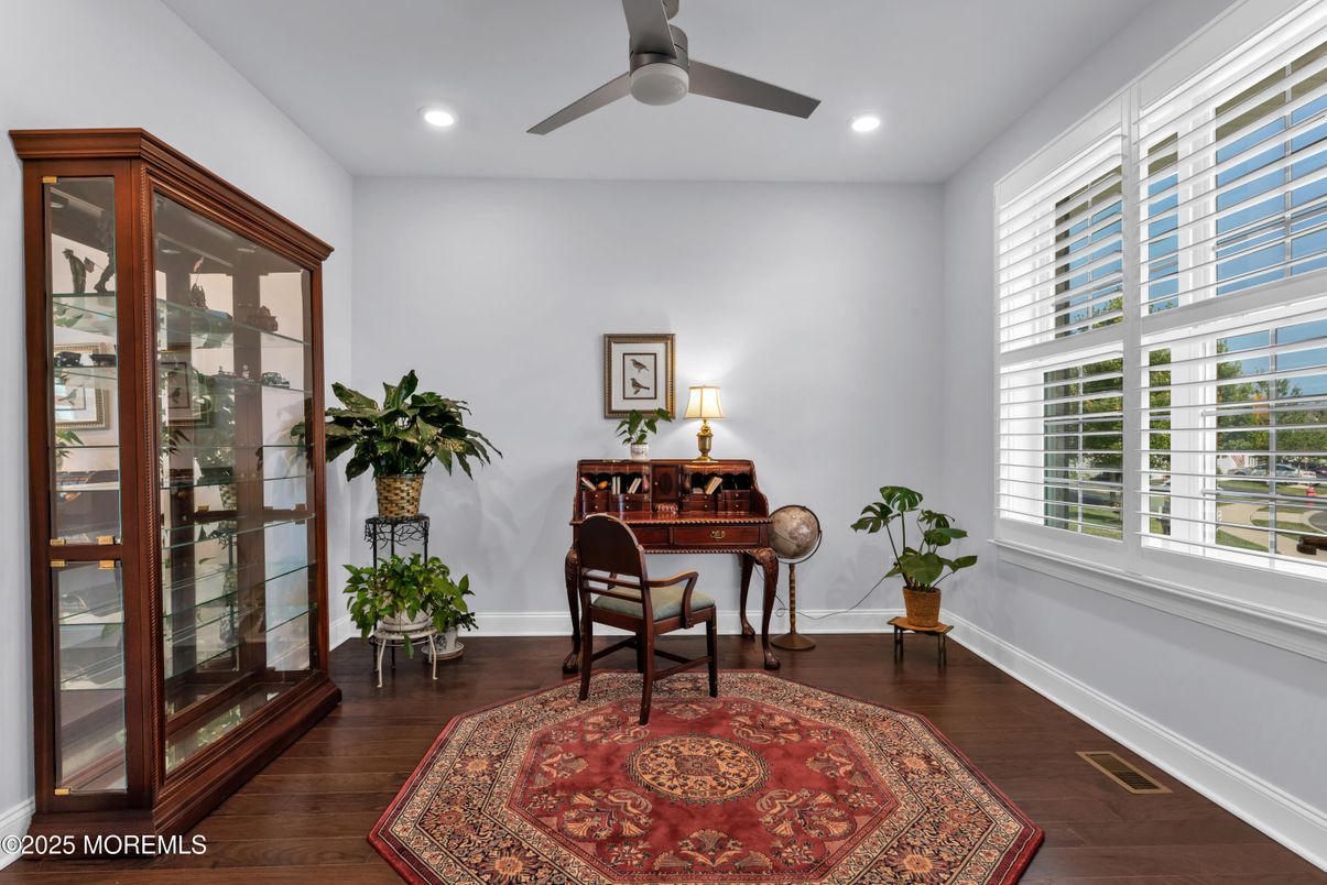 Home Office, Interior, Recessed Lighting, Wood Texture Flooring