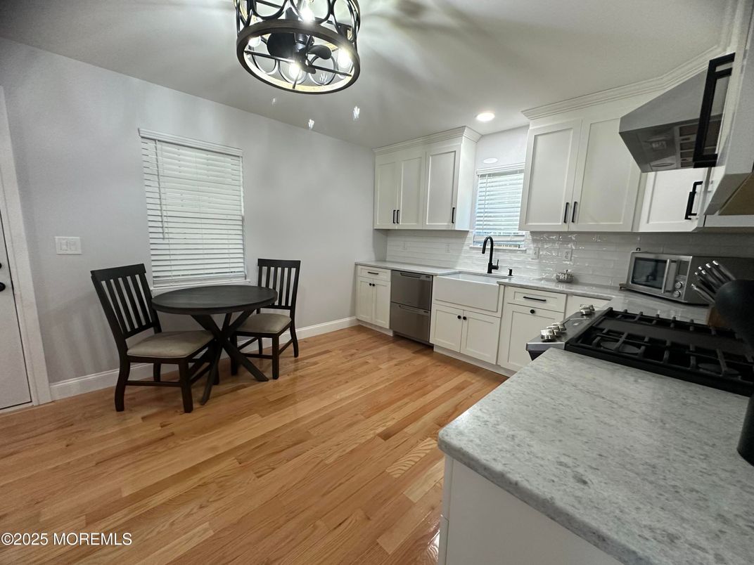 Dining room, Interior, Kitchen, Recessed Lighting, Wood Texture Flooring