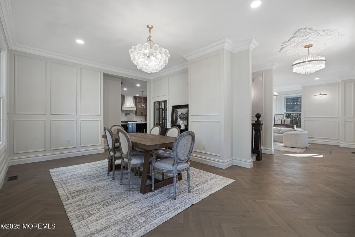 Chandelier, Dining room, Interior, Kitchen, Recessed Lighting, Stainless Steel Appliances, Wood Texture Flooring