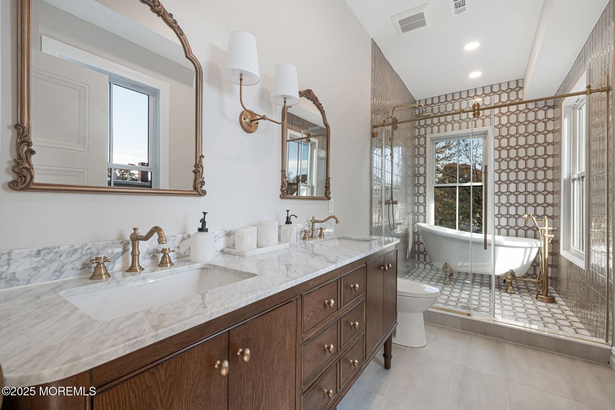 Bathroom, Dual Sink Vanities, Free Standing Baths, Glass Shower, Interior, Recessed Lighting