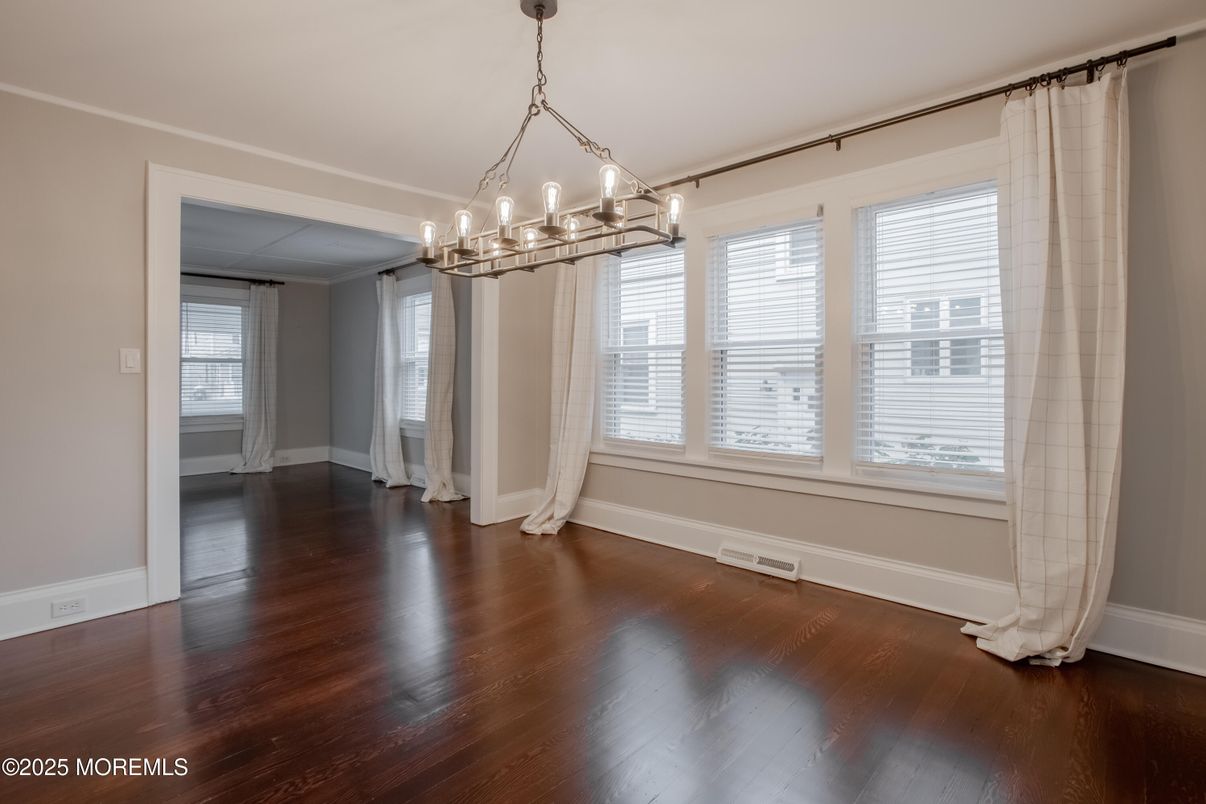 Chandelier, Empty room, Interior, Pendant Lights, Wood Texture Flooring