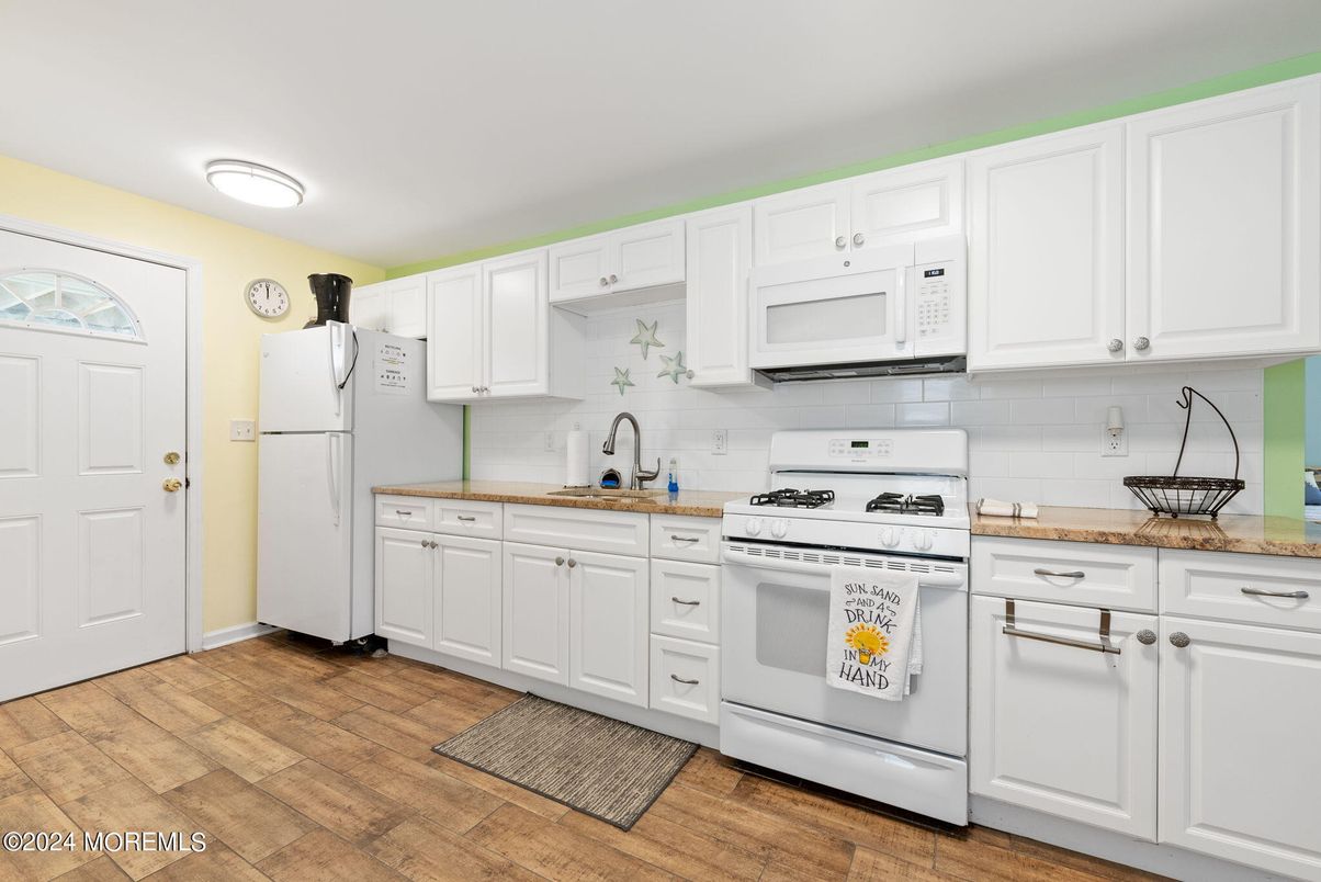 Interior, Kitchen, Wood Texture Flooring