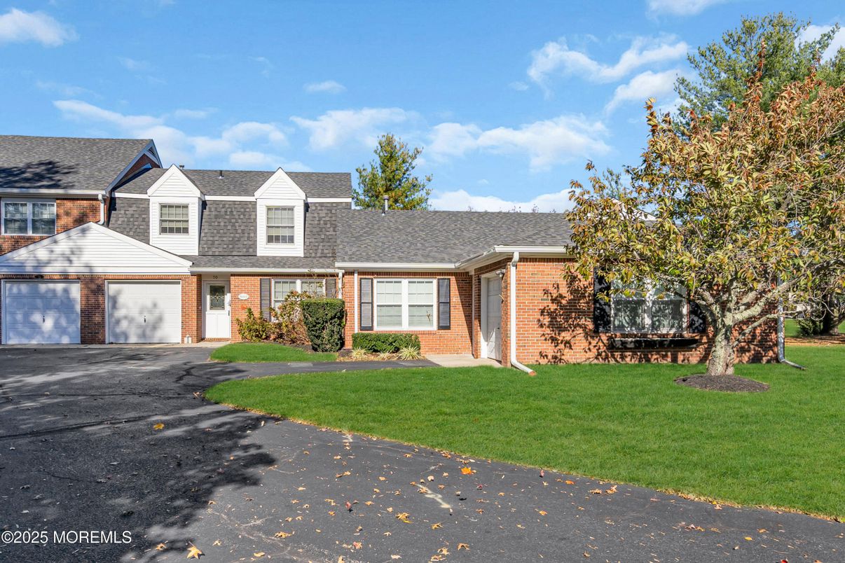 Attached, Exterior, Facade, Brick Facade, Cape Cod