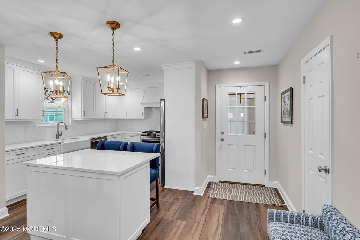 Interior, Kitchen, Pendant Lights, Recessed Lighting, Wood Texture Flooring