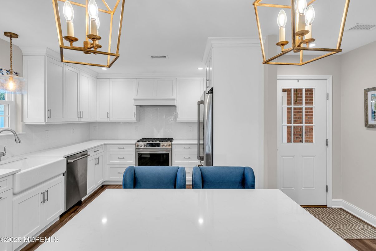 Interior, Kitchen, Pendant Lights, Recessed Lighting, Stainless Steel Appliances