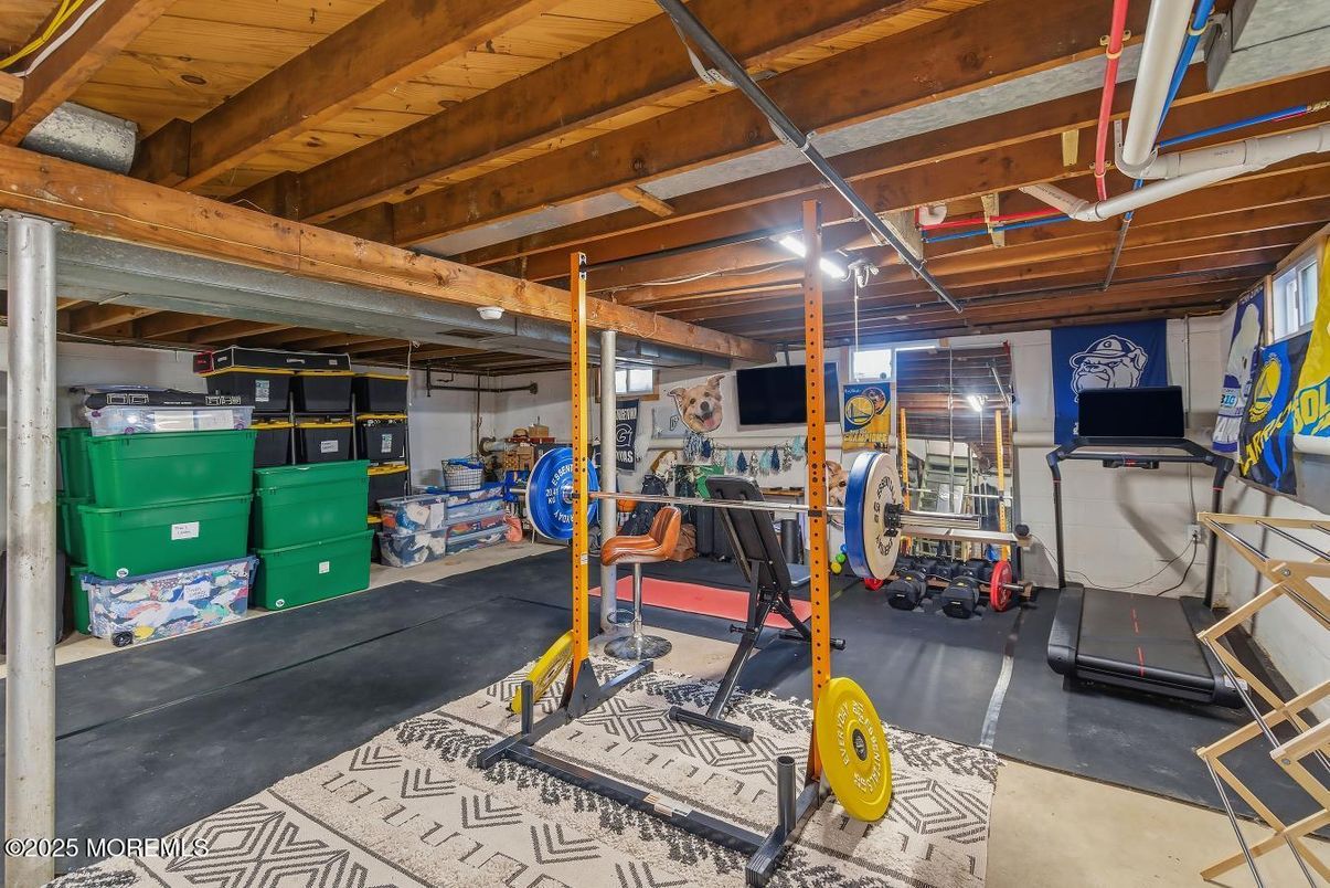 Fitness Equipment, Interior, Wooden Beams