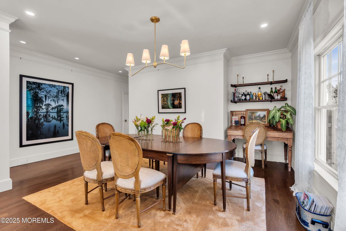 Chandelier, Dining room, Interior, Recessed Lighting, Wood Texture Flooring