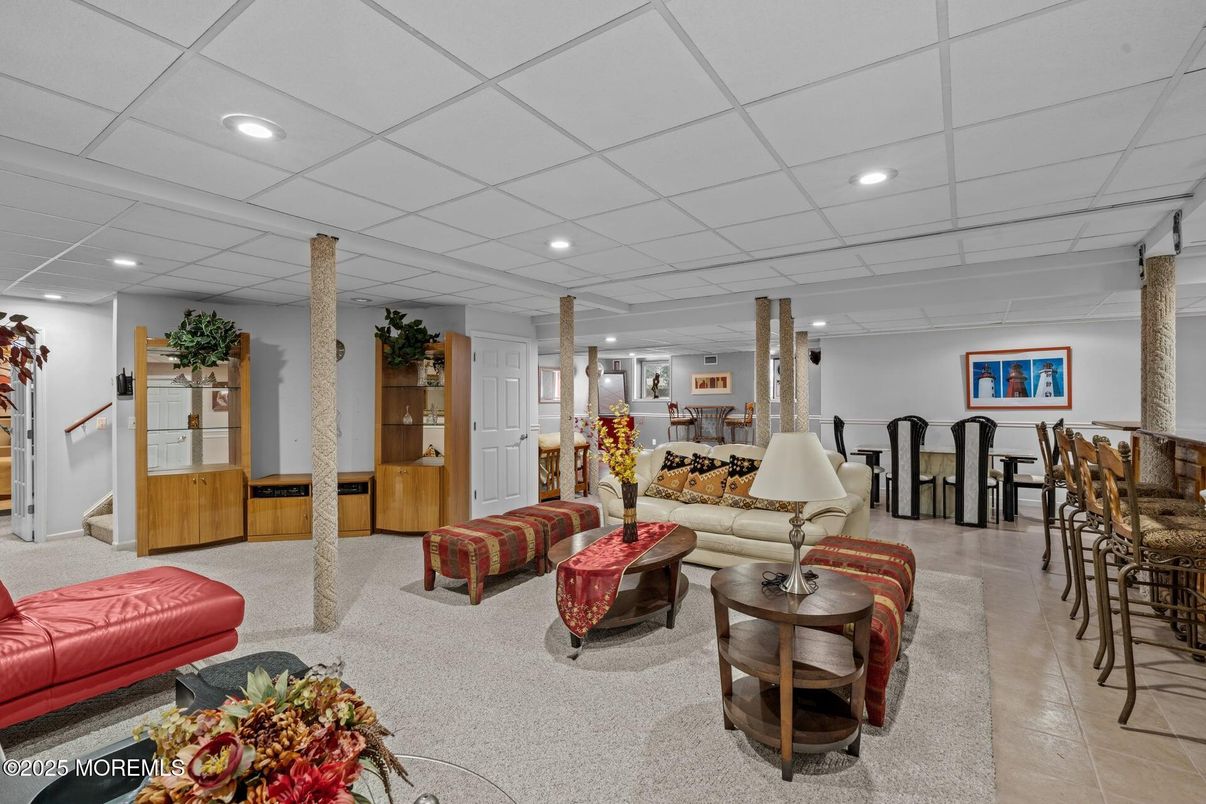 Dining room, Interior, Living room, Recessed Lighting