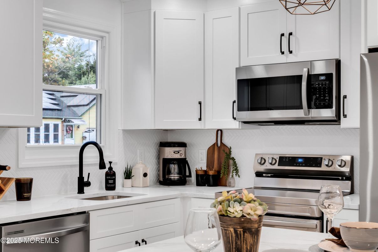 Interior, Kitchen, Stainless Steel Appliances