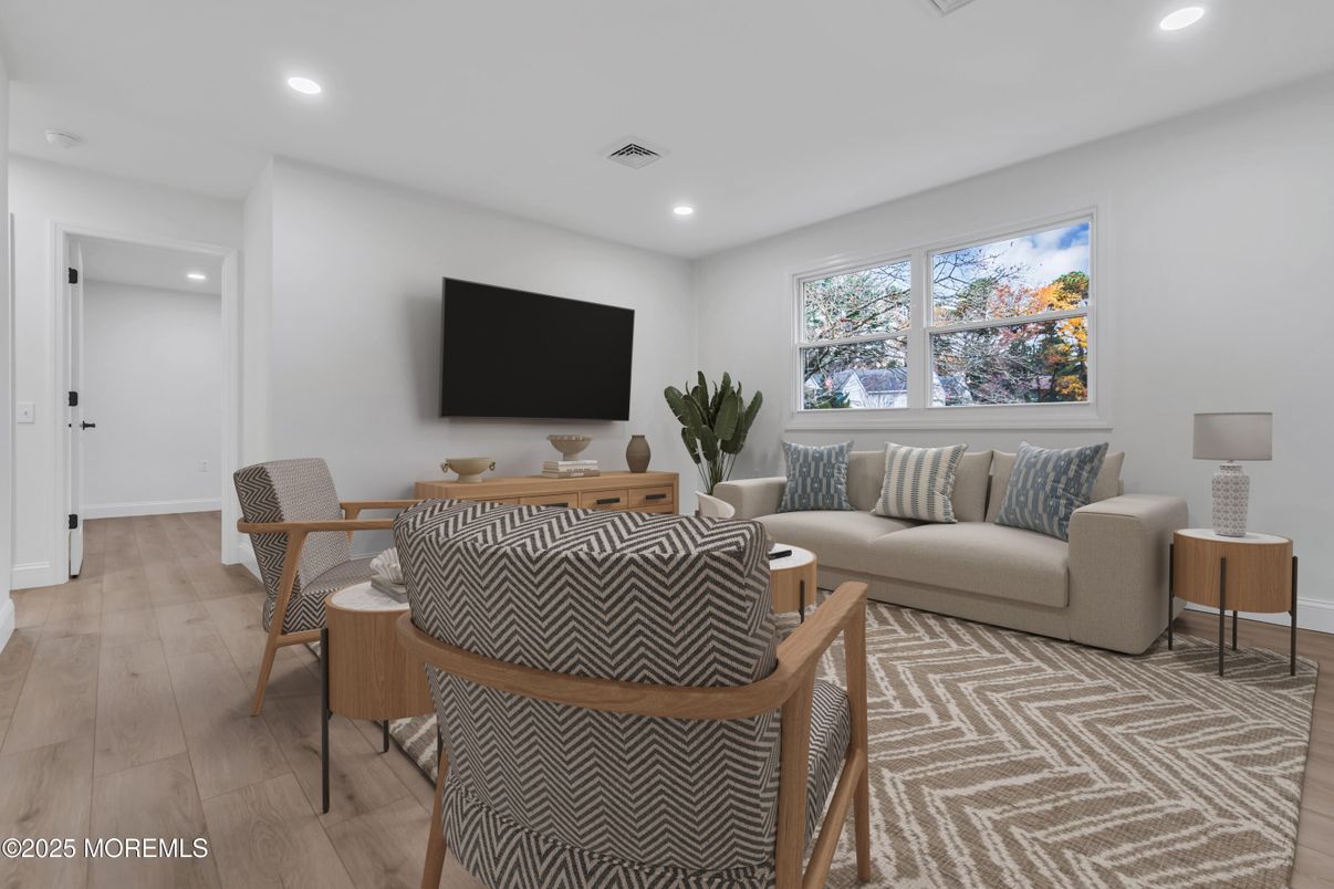 Interior, Living room, Recessed Lighting, Wood Texture Flooring