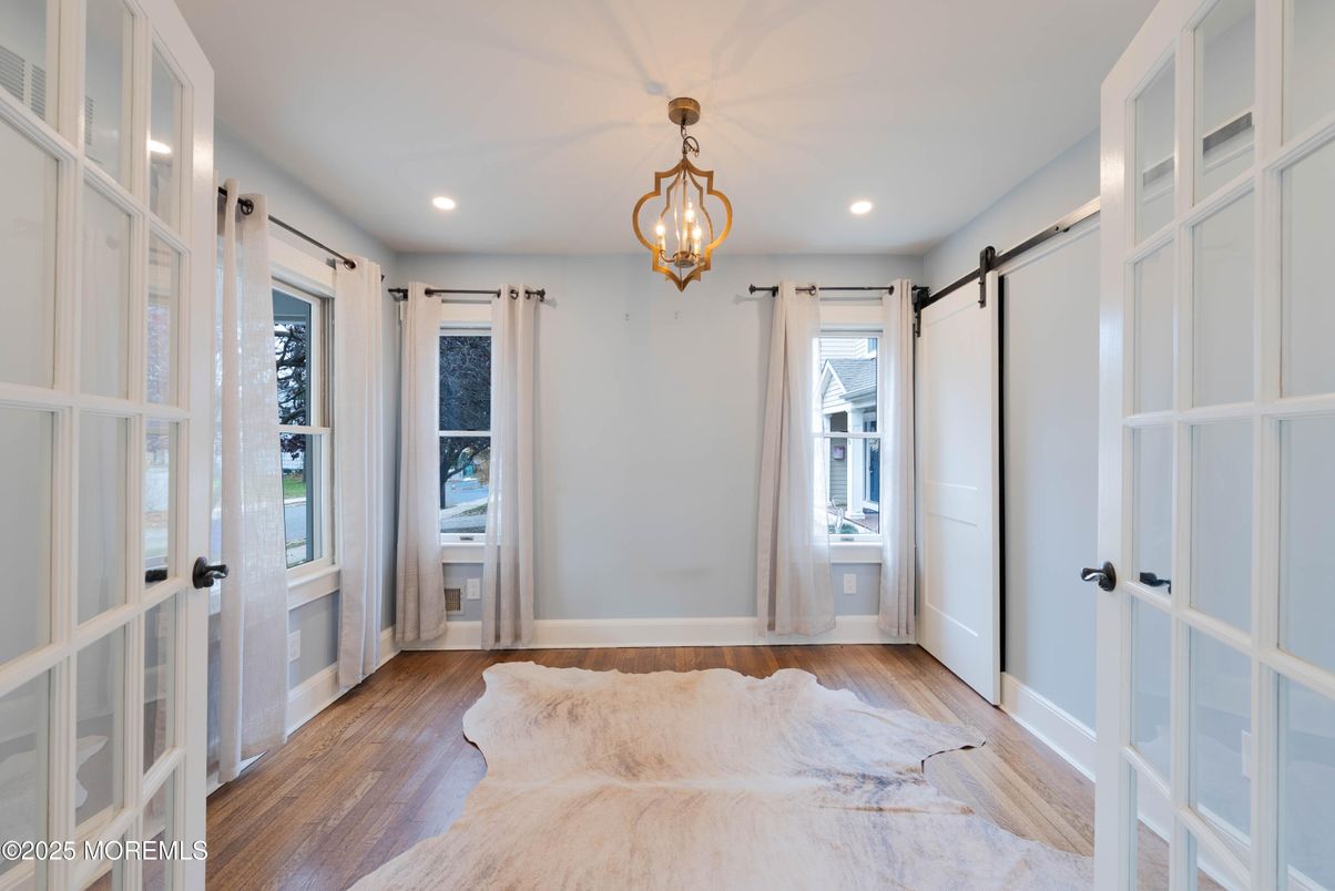 Interior, Pendant Lights, Recessed Lighting, Wood Texture Flooring