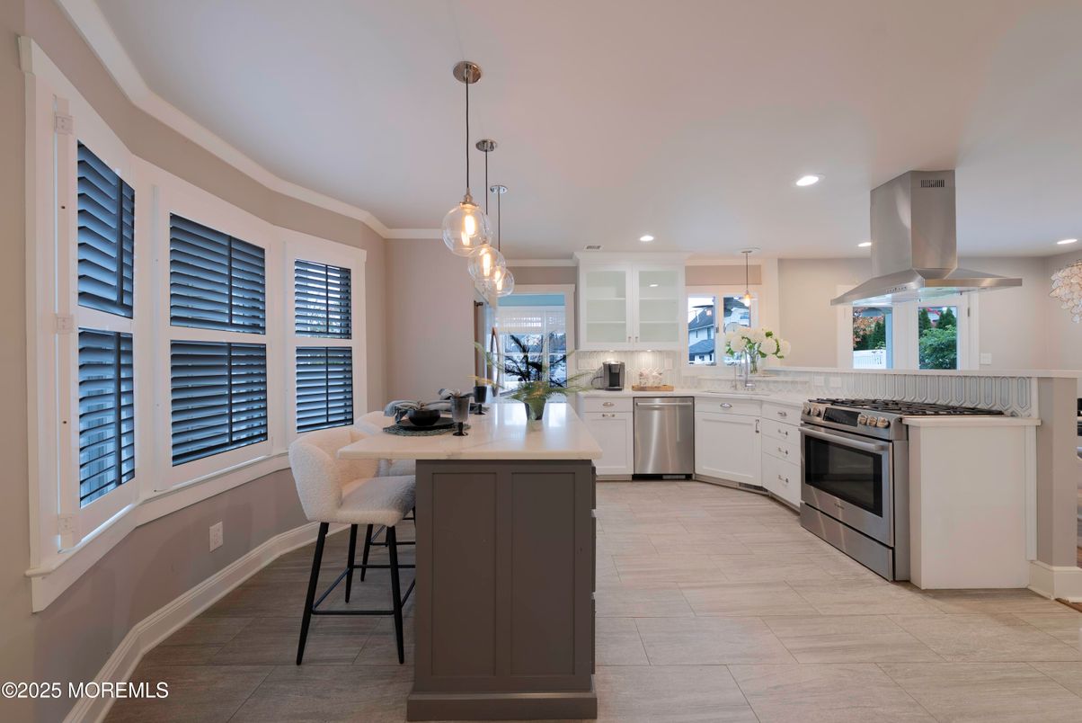 Interior, Kitchen, Pendant Lights, Recessed Lighting, Stainless Steel Appliances