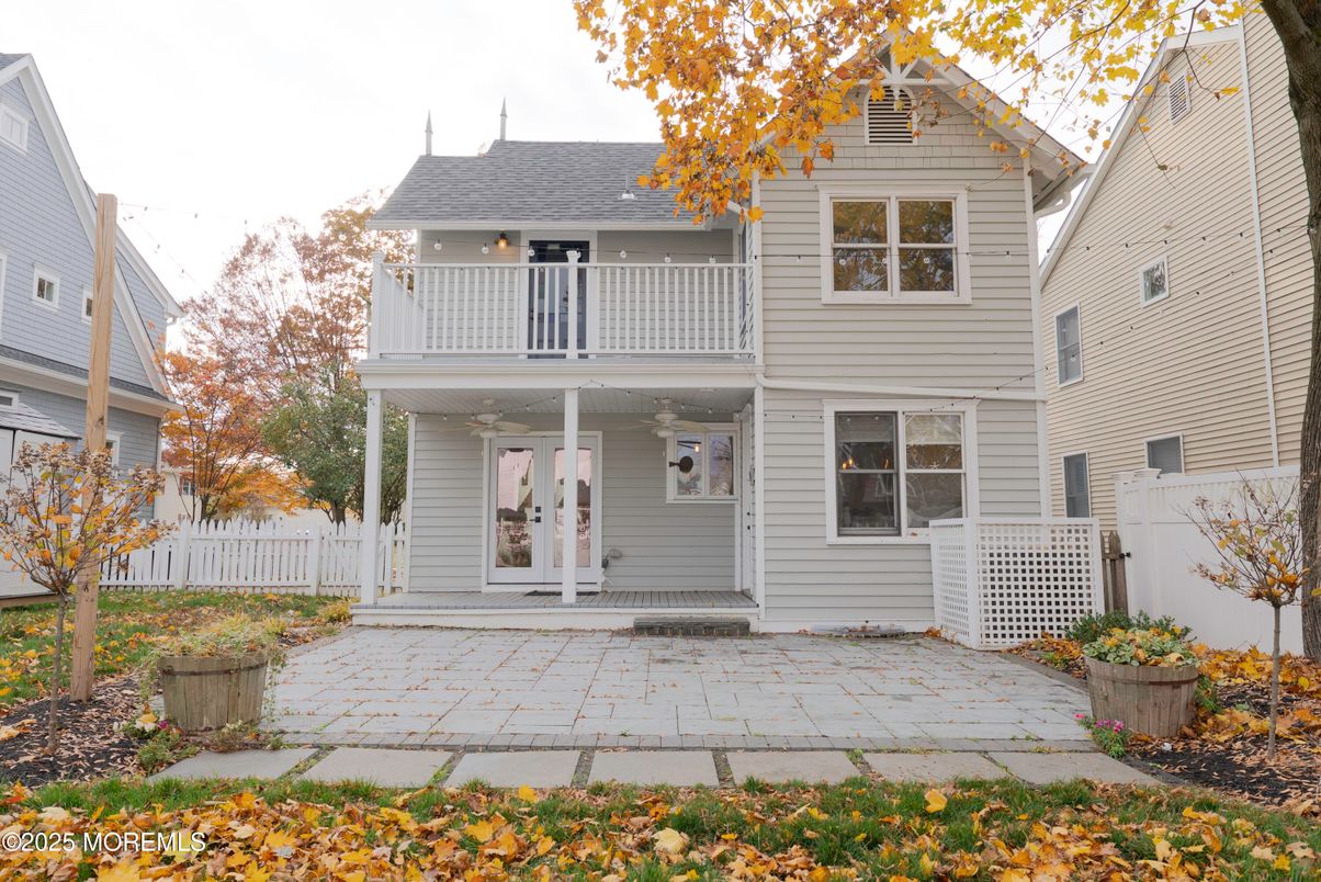 Exterior, Facade, Queen Anne Victorian