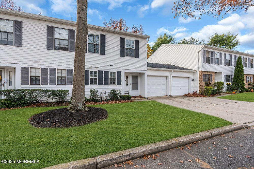 Attached, Exterior, Facade, Georgian