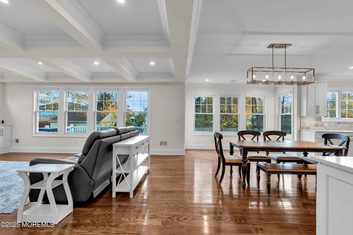 Chandelier, Dining room, Interior, Pendant Lights, Recessed Lighting, Wood Texture Flooring