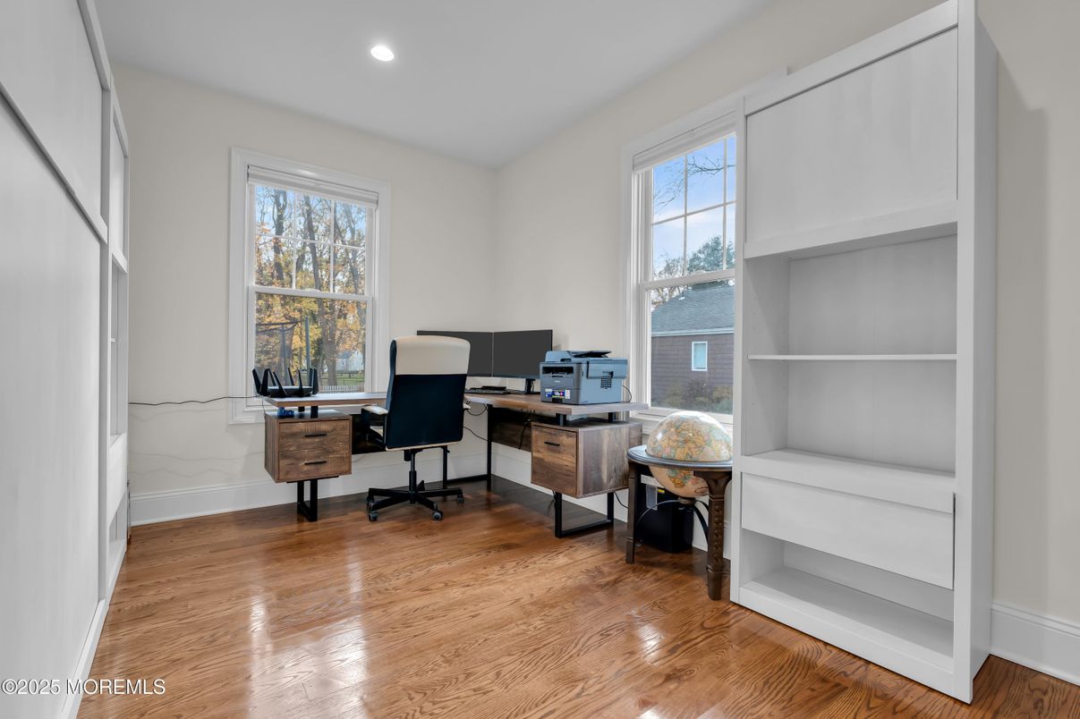Home Office, Interior, Recessed Lighting, Wood Texture Flooring