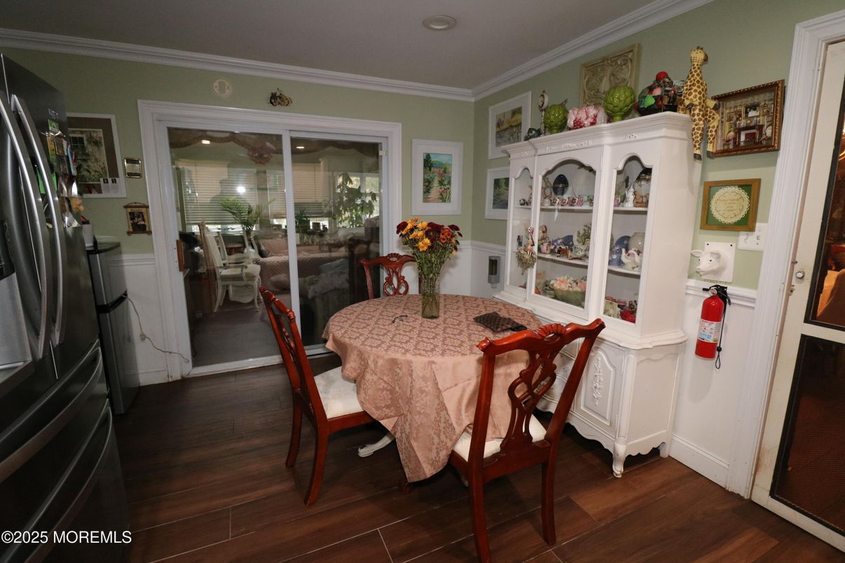 Dining room, Interior, Recessed Lighting, Wood Texture Flooring