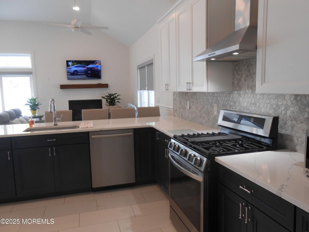 Interior, Kitchen, Stainless Steel Appliances