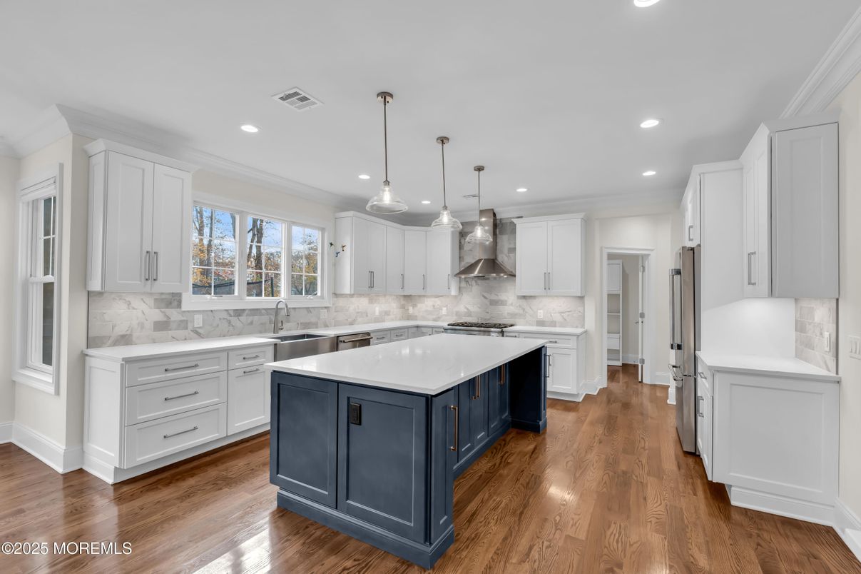 Interior, Kitchen, Pendant Lights, Recessed Lighting, Wood Texture Flooring