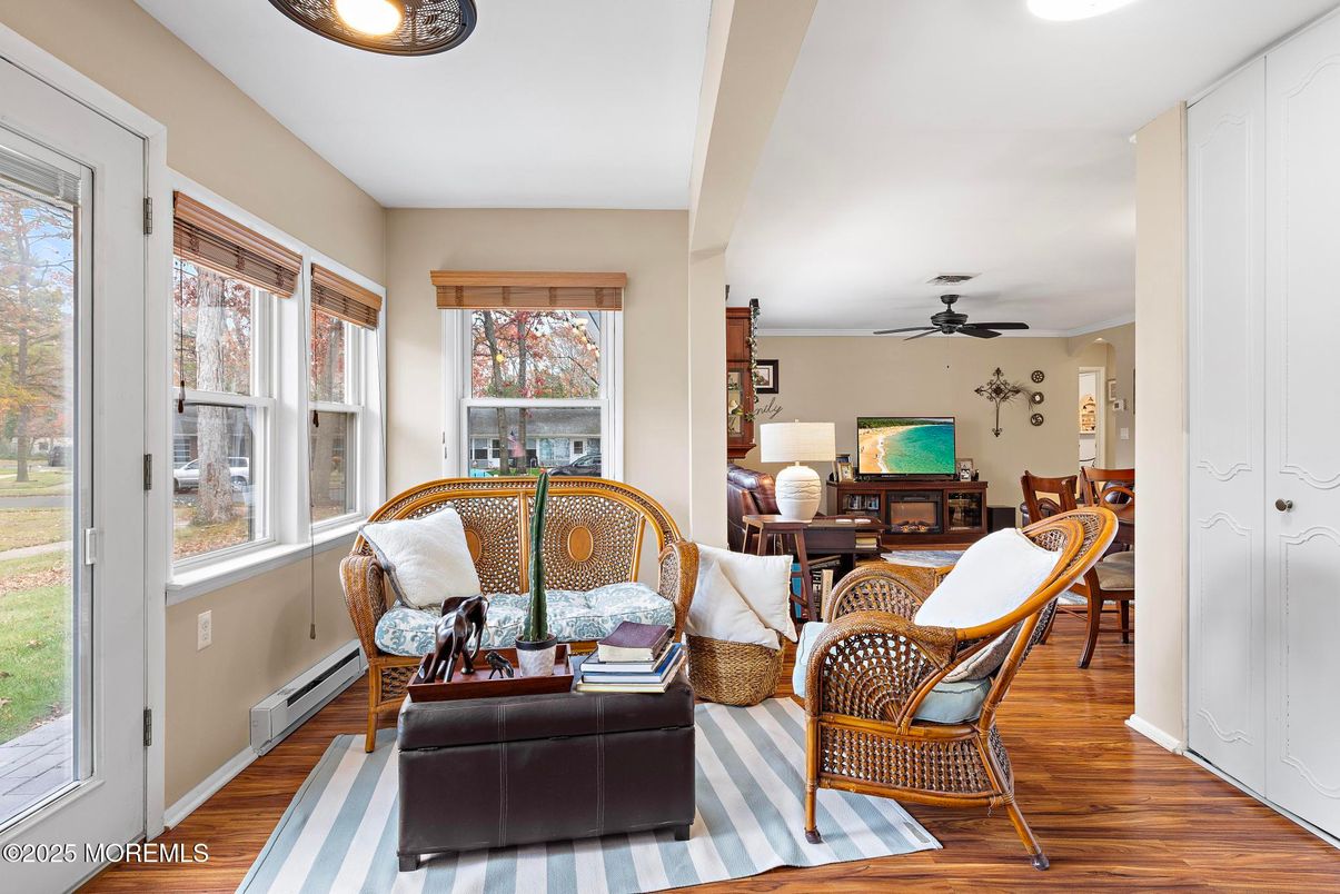 Dining room, Interior, Living room, Recessed Lighting, Wood Texture Flooring