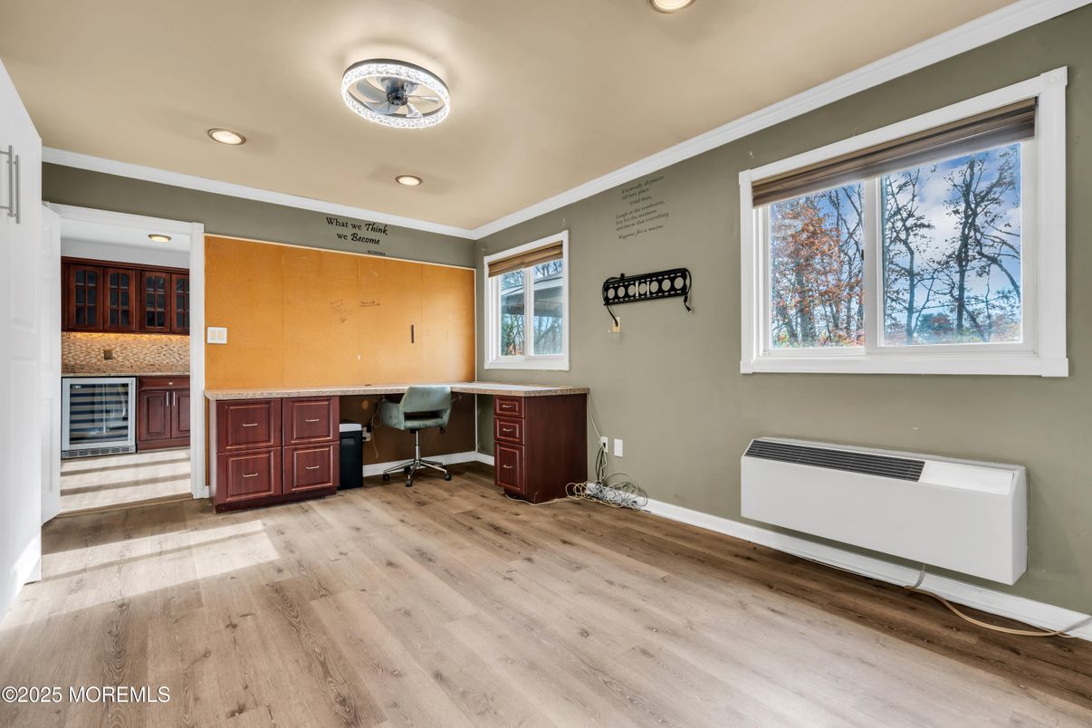 Home Office, Interior, Recessed Lighting, Wood Texture Flooring